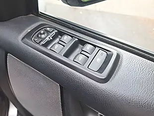 Used 2011 Land Rover Discovery 4 Xs Grey - Interior and Exterior details 14