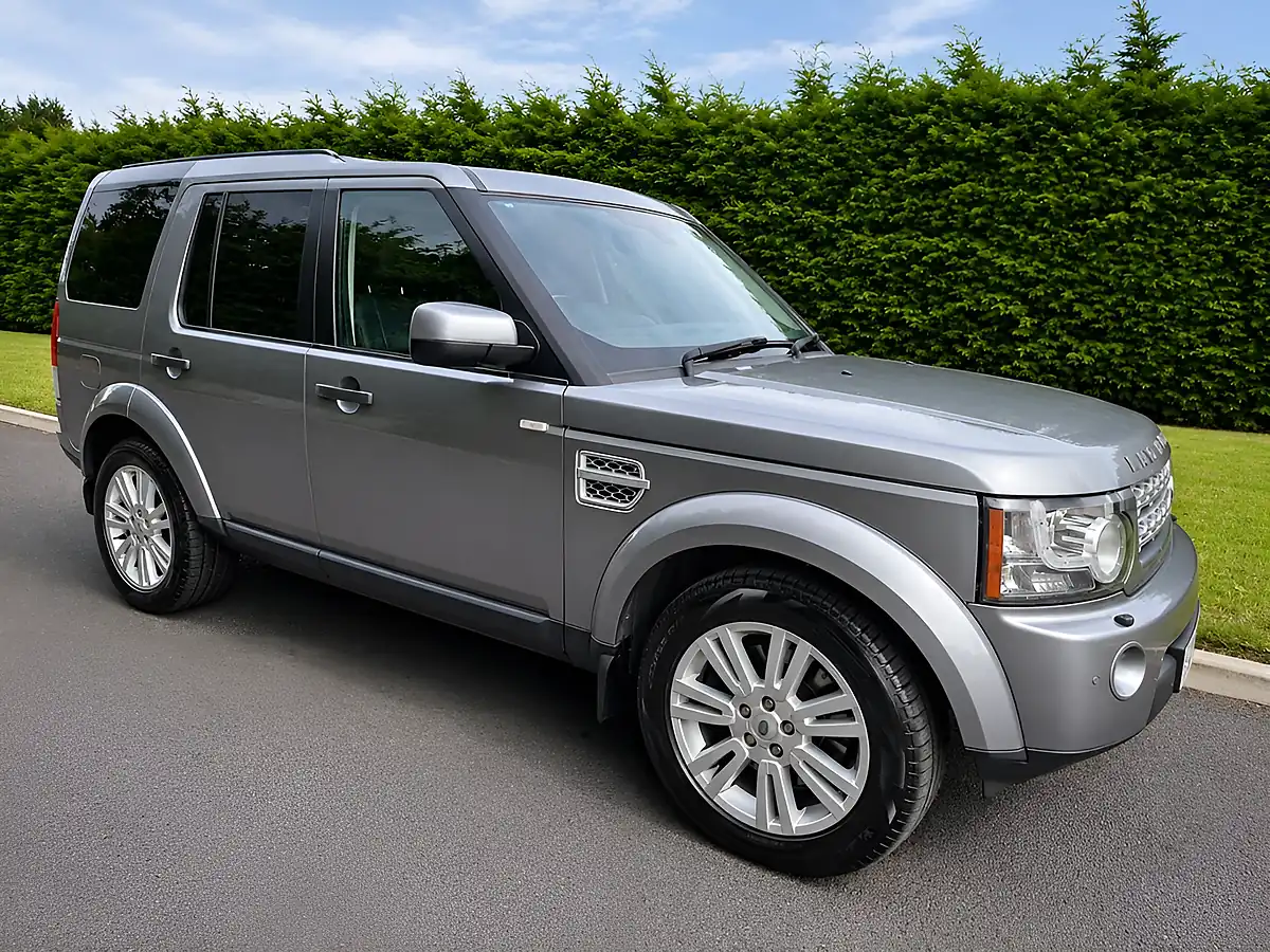 Used 2011 Land Rover Discovery 4 Xs Grey - Interior and Exterior details 9