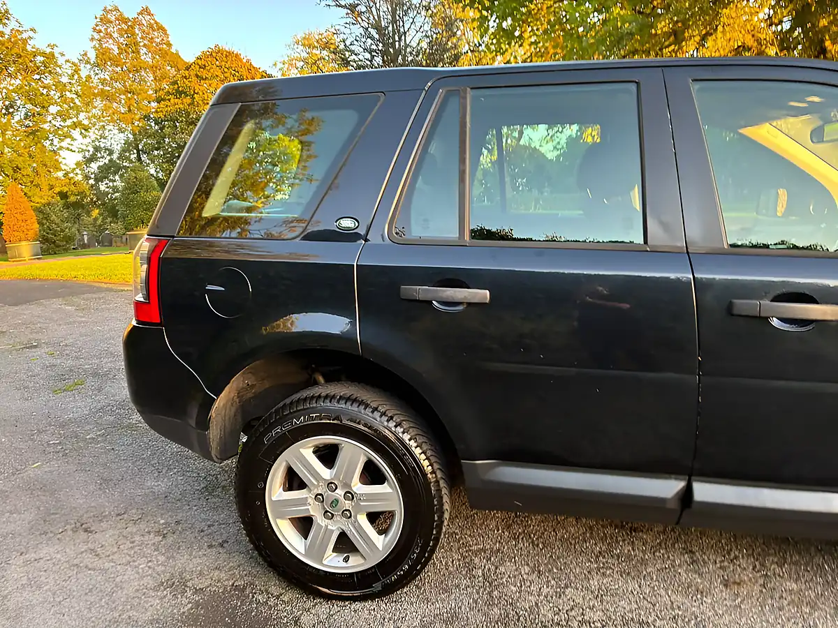 Used 2011 Land Rover Freelander 2 Gs Black - Interior and Exterior details 19