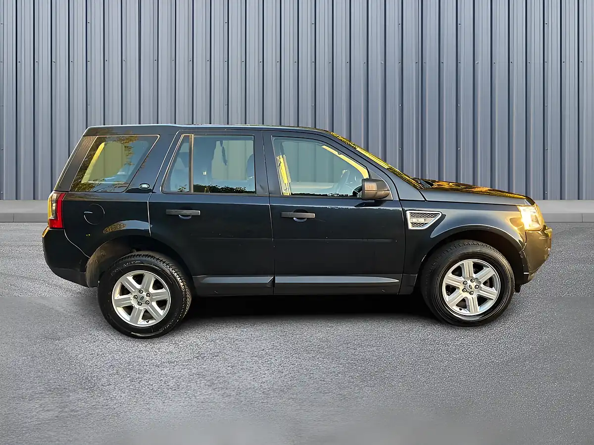 Used 2011 Land Rover Freelander 2 Gs Black - Interior and Exterior details 7