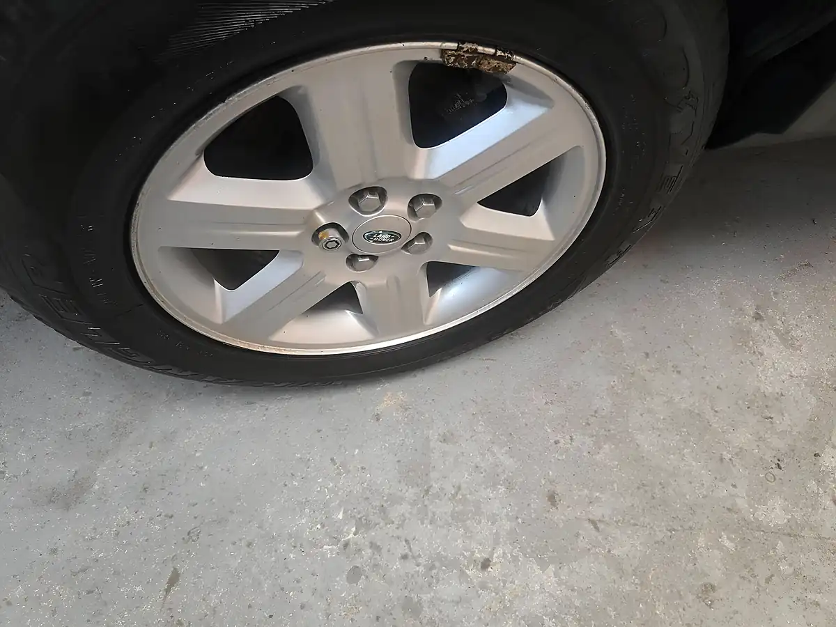Used 2011 Land Rover Freelander 2 Gs Grey - Interior and Exterior details 14