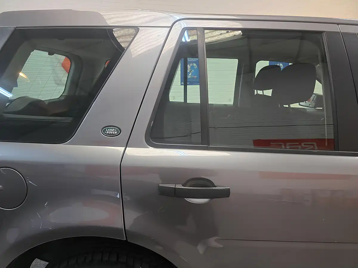 Used 2011 Land Rover Freelander 2 Gs Grey - Interior and Exterior details 15