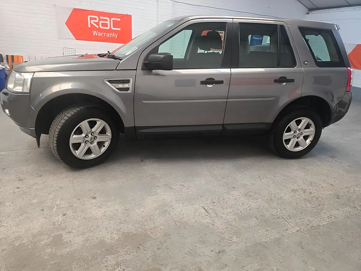 Used 2011 Land Rover Freelander 2 Gs Grey - Interior and Exterior details 5