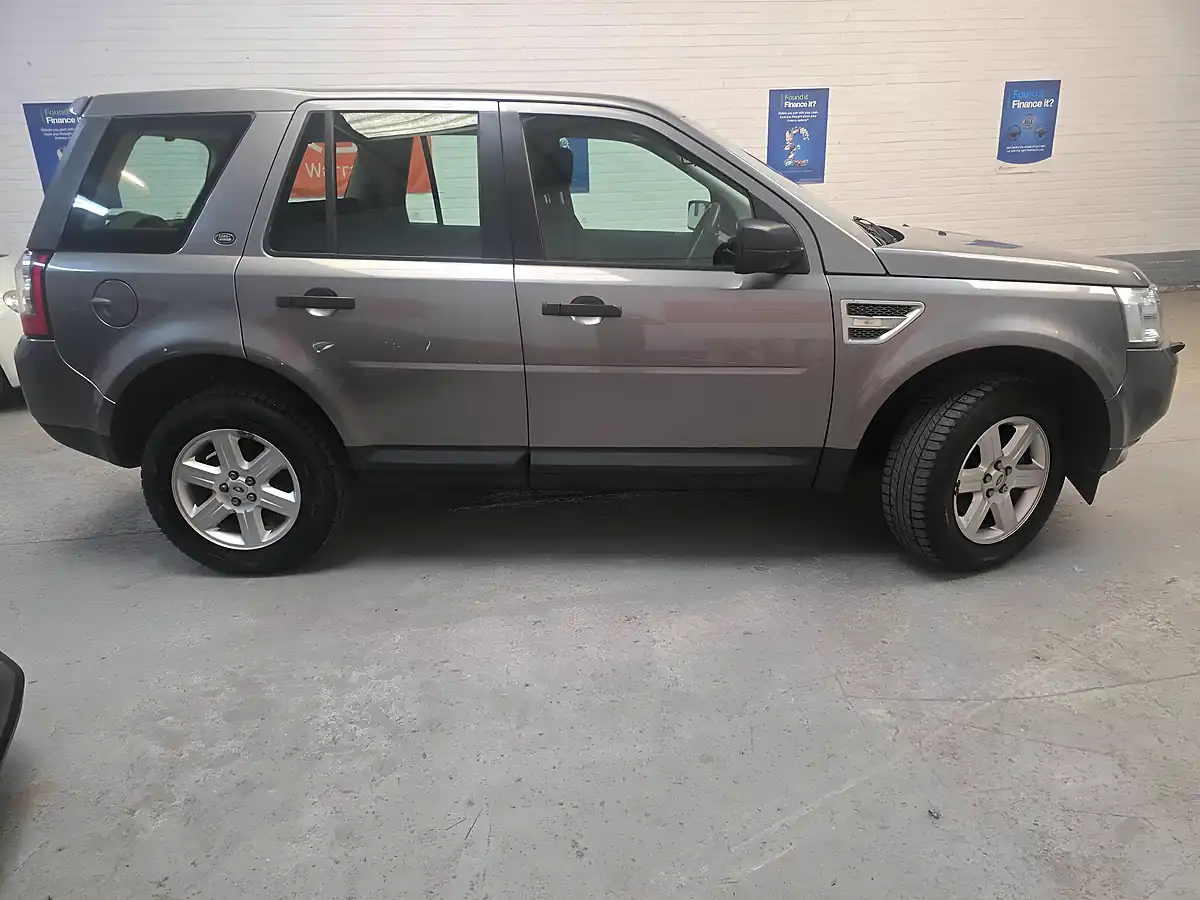 Used 2011 Land Rover Freelander 2 Gs Grey - Interior and Exterior details 8