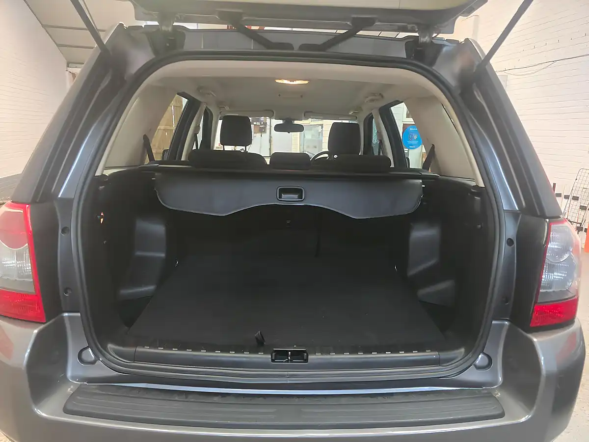 Used 2011 Land Rover Freelander 2 Gs Grey - Interior and Exterior details 9