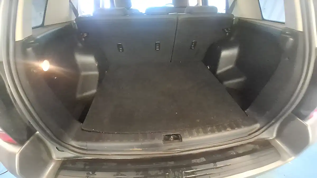 Used 2011 Land Rover Freelander 2 Gs Grey - Interior and Exterior details 16