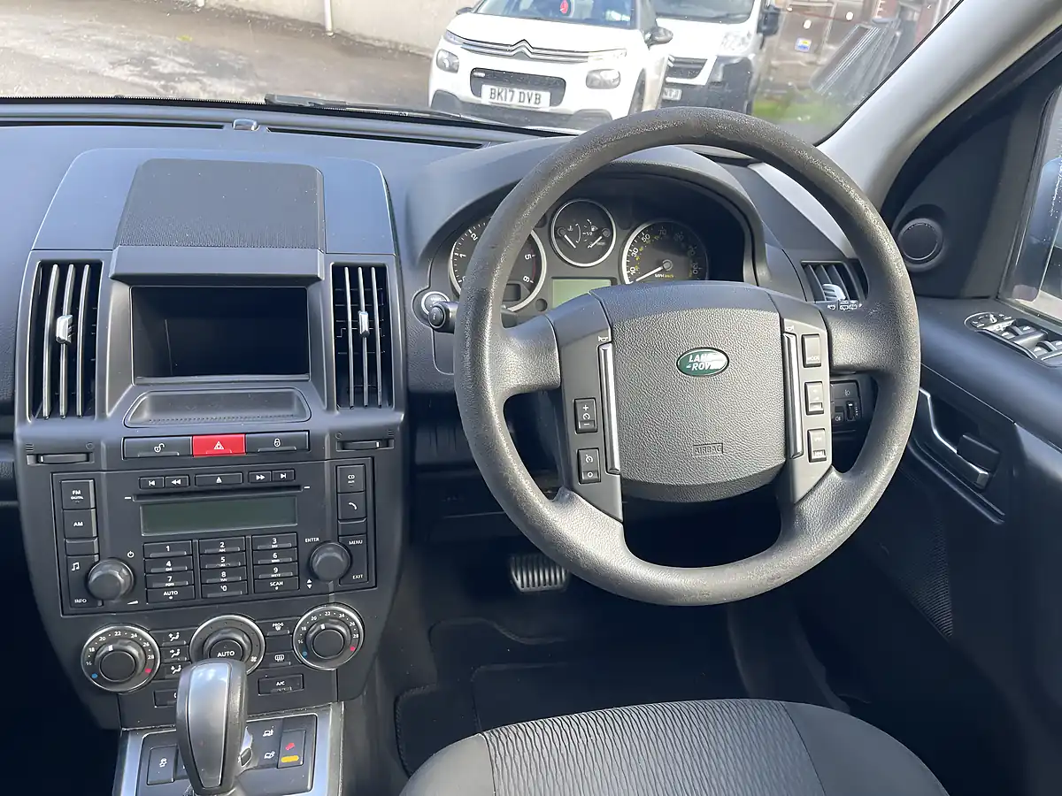 Used 2011 Land Rover Freelander 2 Gs Silver - Interior and Exterior details 11