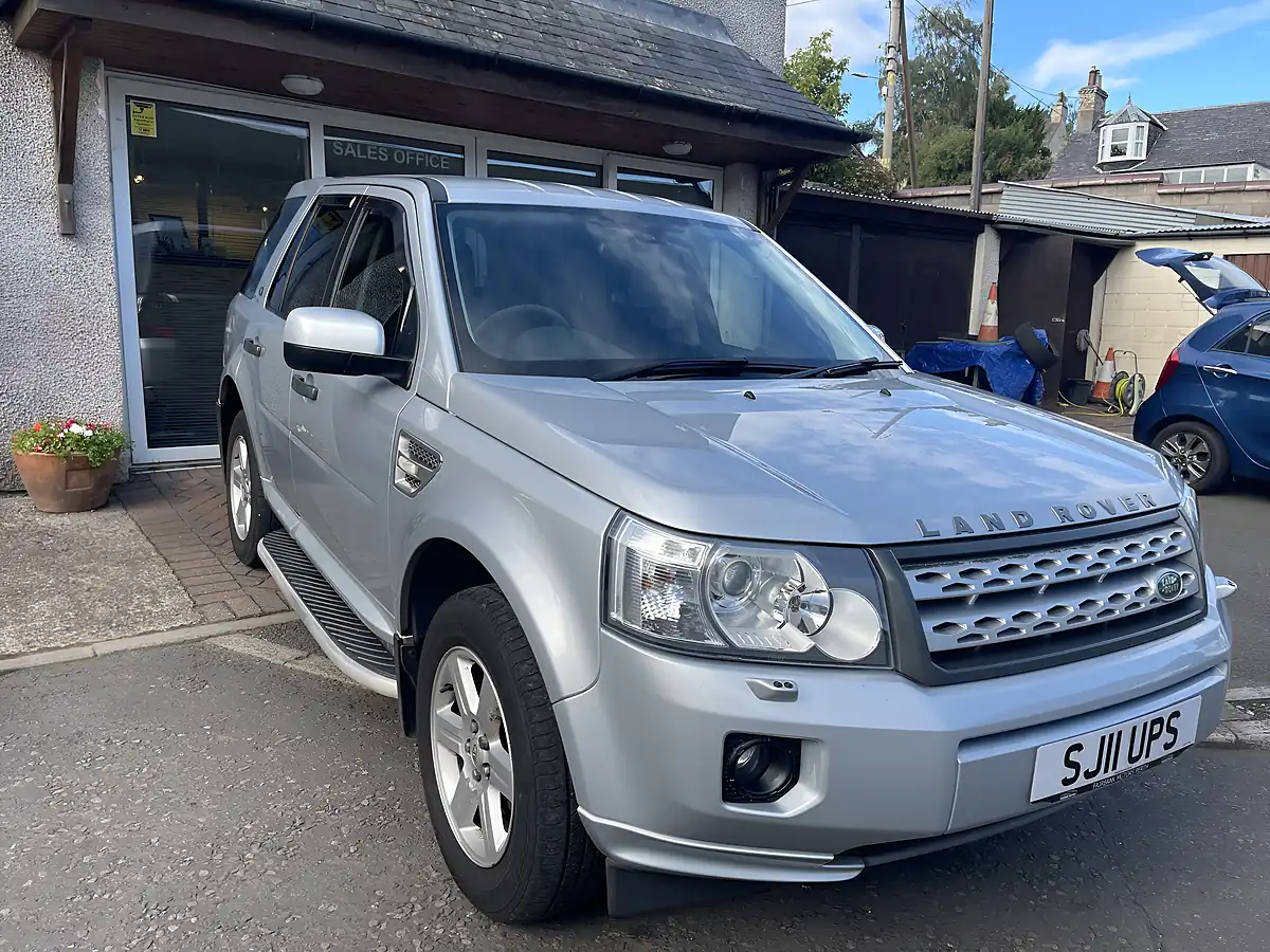 Used 2011 Land Rover Freelander 2 Gs Silver - Interior and Exterior details 5