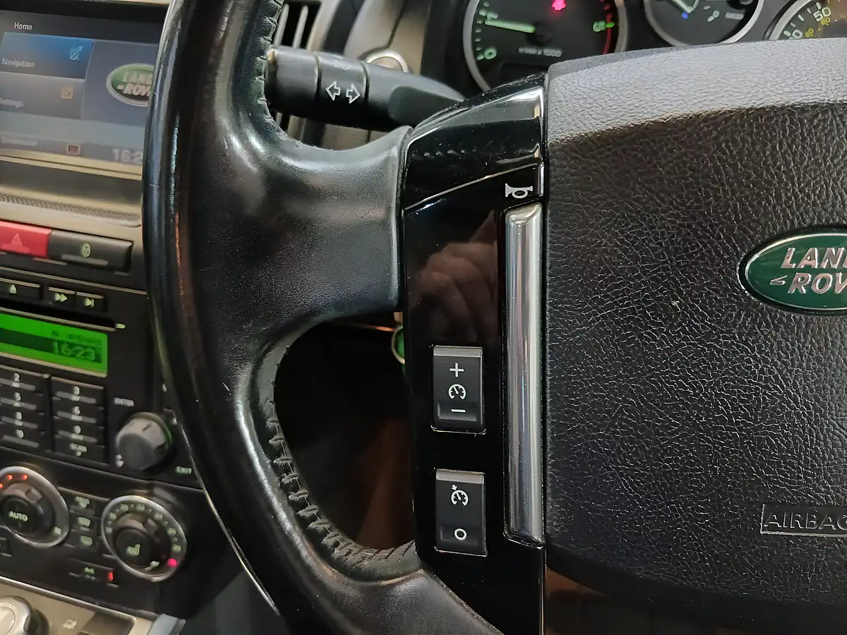 Used 2011 Land Rover Freelander 2 Hse Black - Interior and Exterior details 12