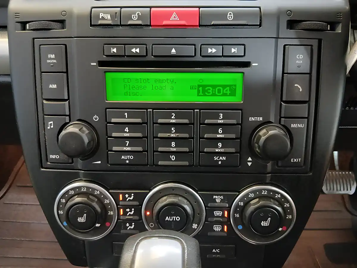 Used 2011 Land Rover Freelander 2 Hse Black - Interior and Exterior details 15