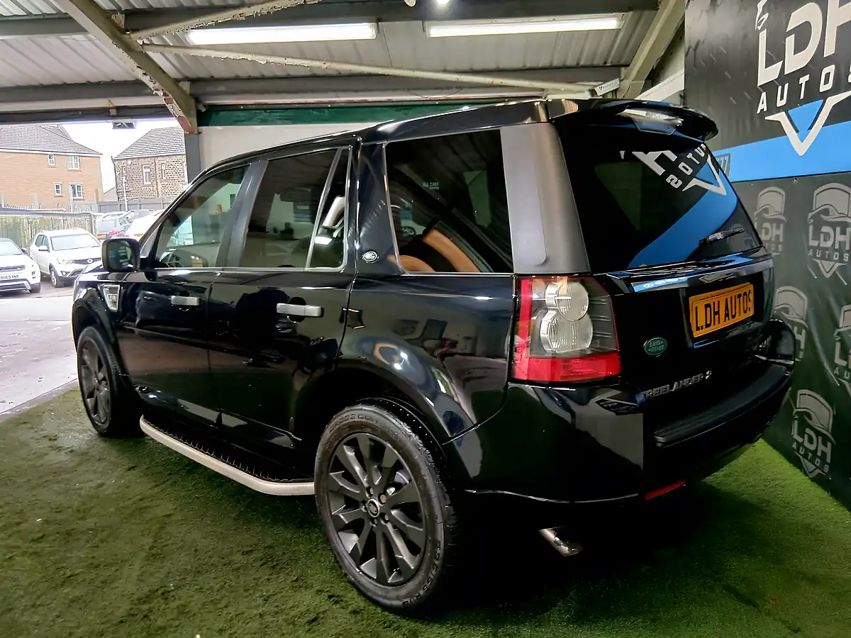 Used 2011 Land Rover Freelander 2 Hse Black - Interior and Exterior details 5