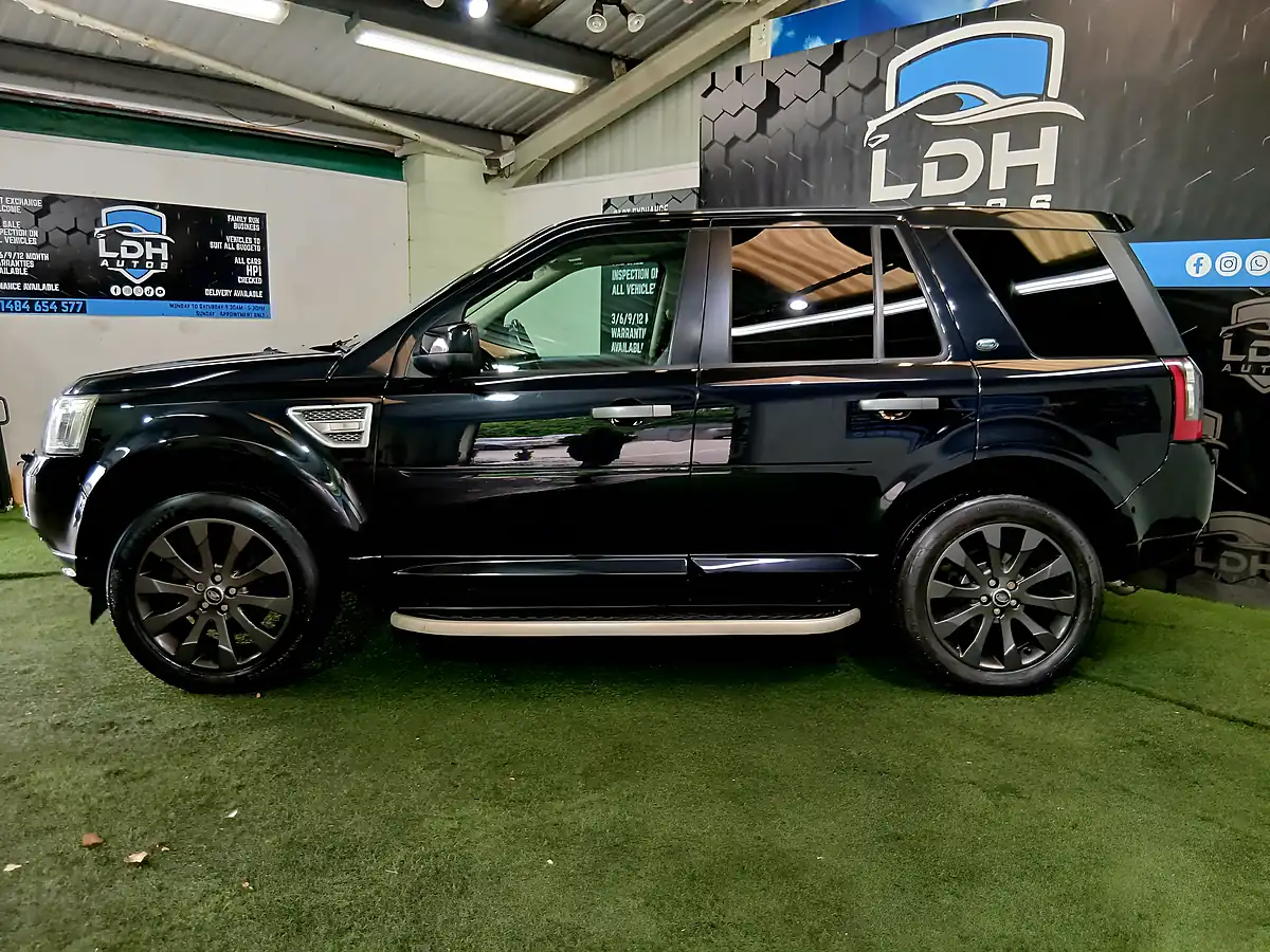 Used 2011 Land Rover Freelander 2 Hse Black - Interior and Exterior details 6