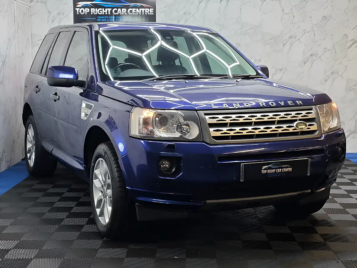 Used 2011 Land Rover Freelander 2 Hse Blue - Front View