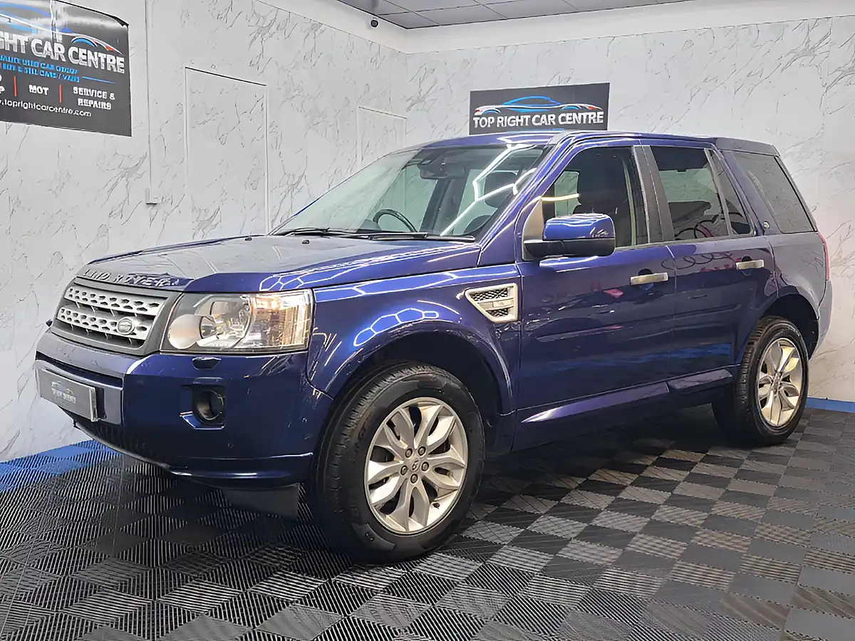 Used 2011 Land Rover Freelander 2 Hse Blue - Interior and Exterior details 12