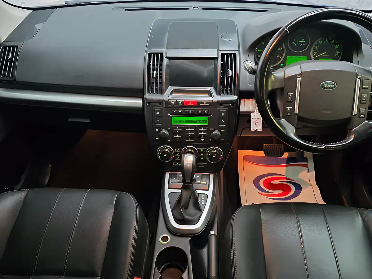 Used 2011 Land Rover Freelander 2 Hse Blue - Interior and Exterior details 15