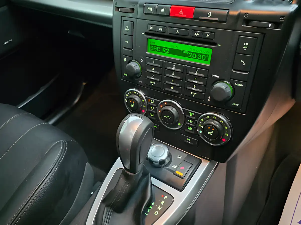 Used 2011 Land Rover Freelander 2 Hse Blue - Interior and Exterior details 18
