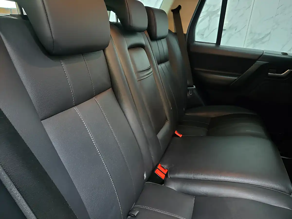 Used 2011 Land Rover Freelander 2 Hse Blue - Interior and Exterior details 19