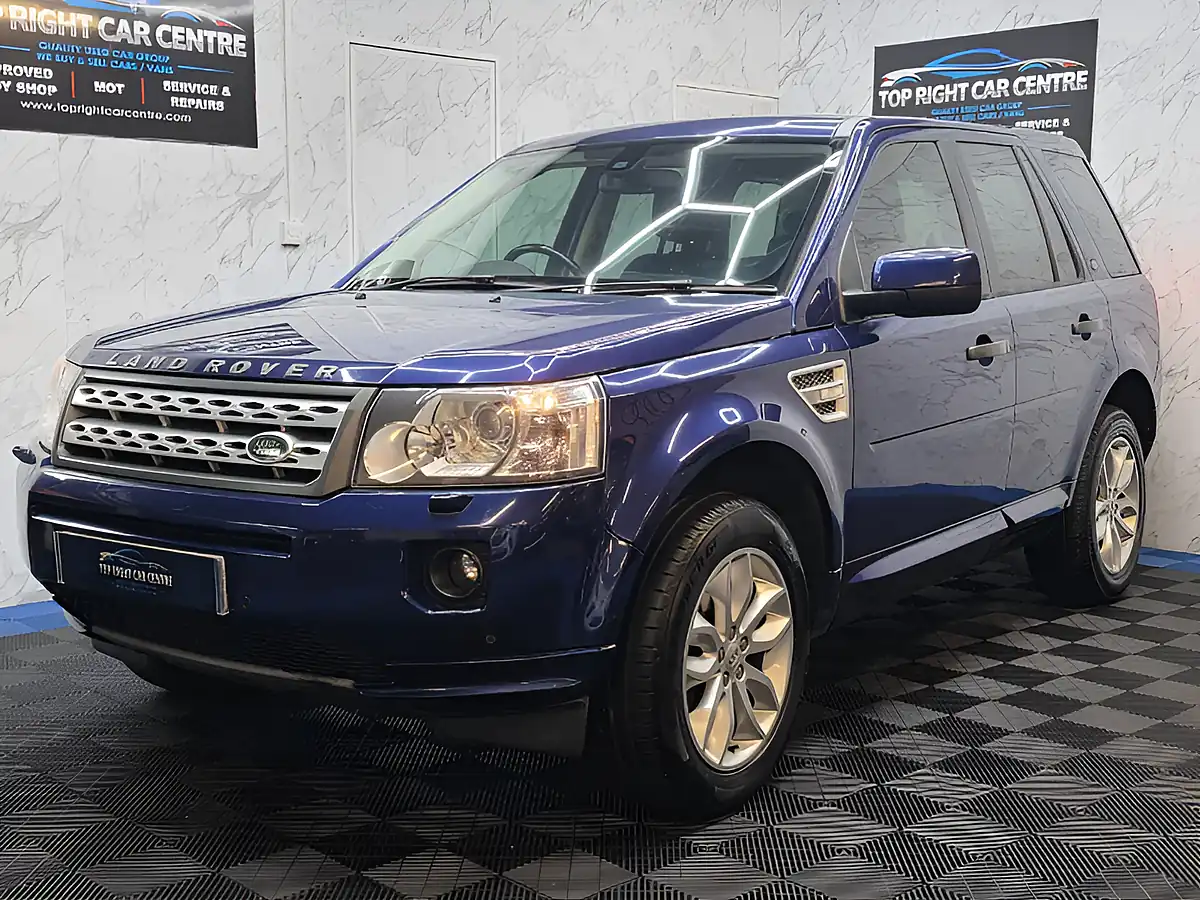 Used 2011 Land Rover Freelander 2 Hse Blue - Interior and Exterior details 5