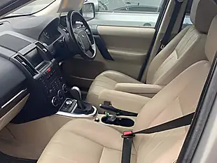 Used 2011 Land Rover Freelander 2 Hse Silver - Interior and Exterior details 16