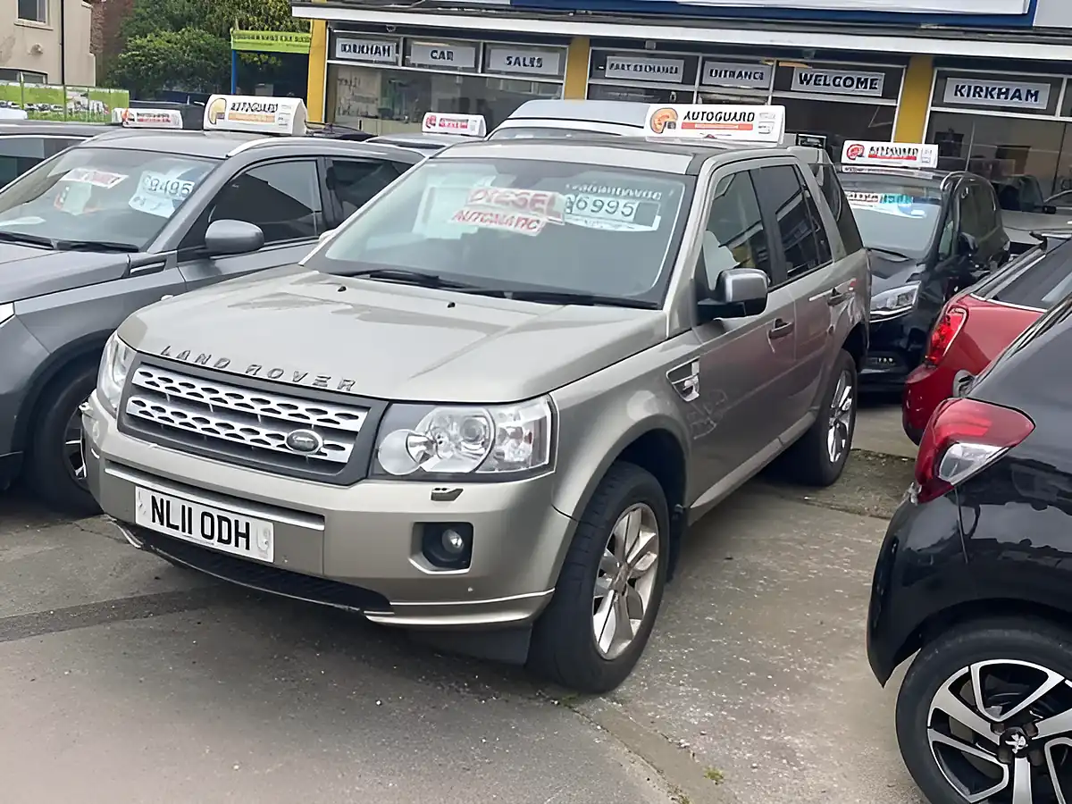 Used 2011 Land Rover Freelander 2 Hse Silver - Interior and Exterior details 3