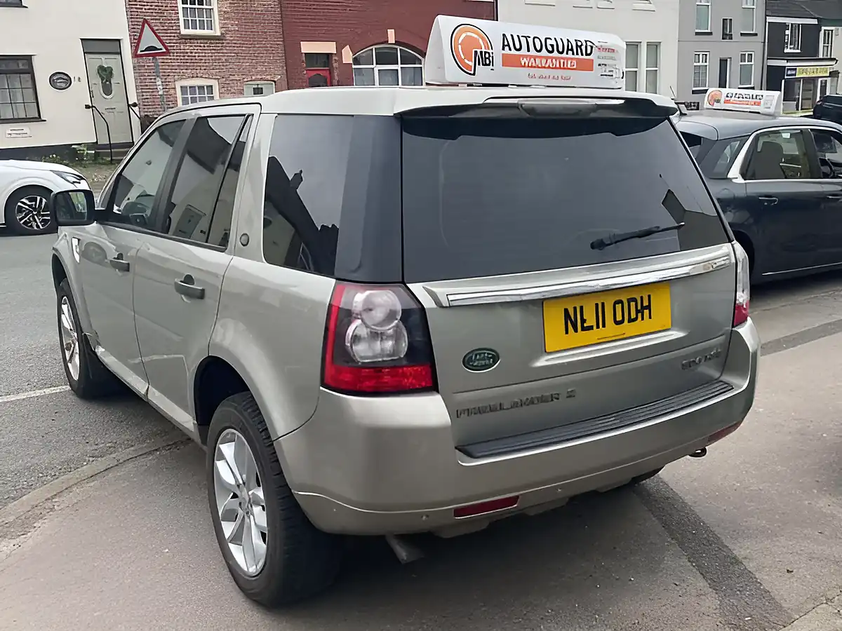 Used 2011 Land Rover Freelander 2 Hse Silver - Interior and Exterior details 6