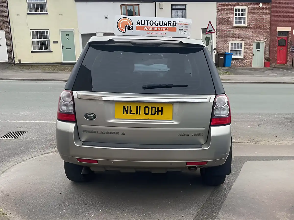 Used 2011 Land Rover Freelander 2 Hse Silver - Interior and Exterior details 8