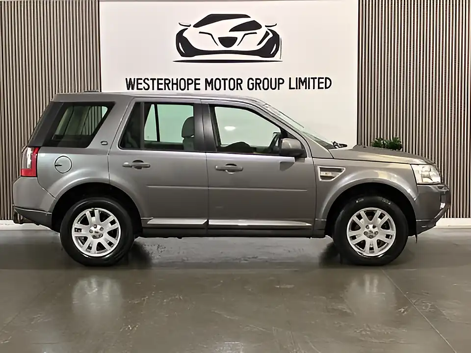 Used 2011 Land Rover Freelander 2 Xs Commandshift Grey - Interior and Exterior details 12