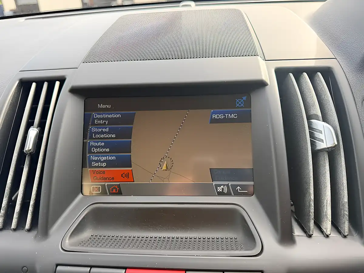 Used 2011 Land Rover Freelander 2 Xs Grey - Interior and Exterior details 11