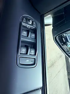 Used 2011 Land Rover Freelander 2 Xs Grey - Interior and Exterior details 16
