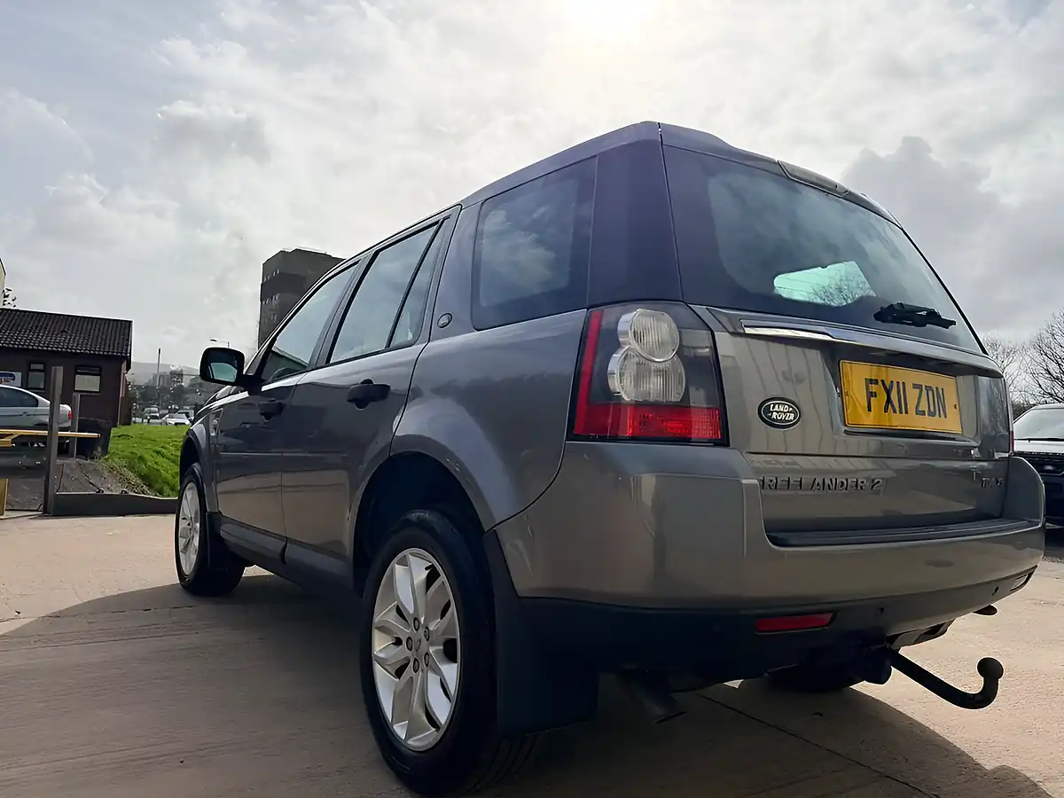Used 2011 Land Rover Freelander 2 Xs Grey - Interior and Exterior details 6