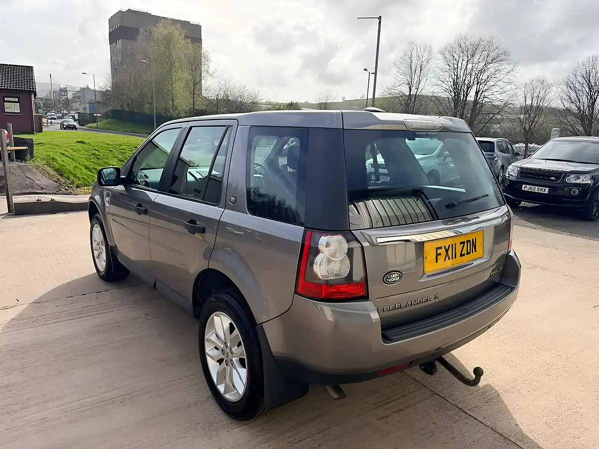 Used 2011 Land Rover Freelander 2 Xs Grey - Interior and Exterior details 7