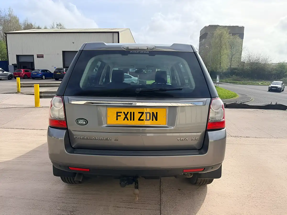 Used 2011 Land Rover Freelander 2 Xs Grey - Interior and Exterior details 8