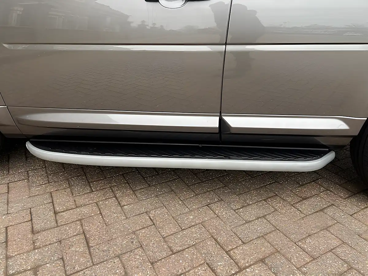 Used 2011 Land Rover Freelander 2 Xs Grey - Interior and Exterior details 12