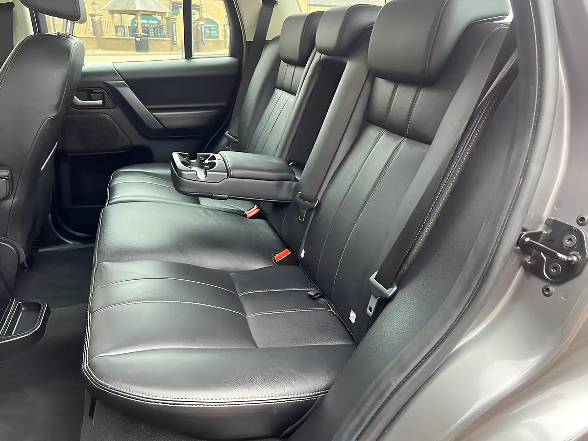 Used 2011 Land Rover Freelander 2 Xs Grey - Interior and Exterior details 20