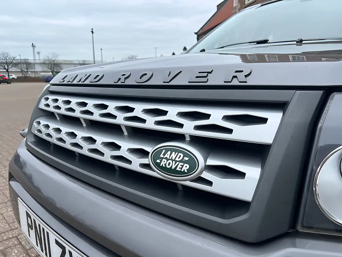 Used 2011 Land Rover Freelander 2 Xs Grey - Interior and Exterior details 4