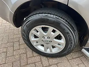 Used 2011 Land Rover Freelander 2 Xs Grey - Interior and Exterior details 8