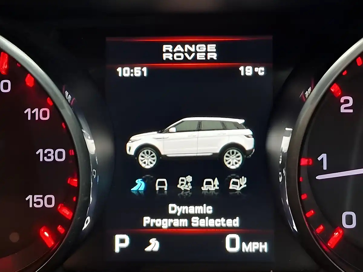 Used 2011 Land Rover Range Rover Evoque Dynamic Lux White - Interior and Exterior details 16