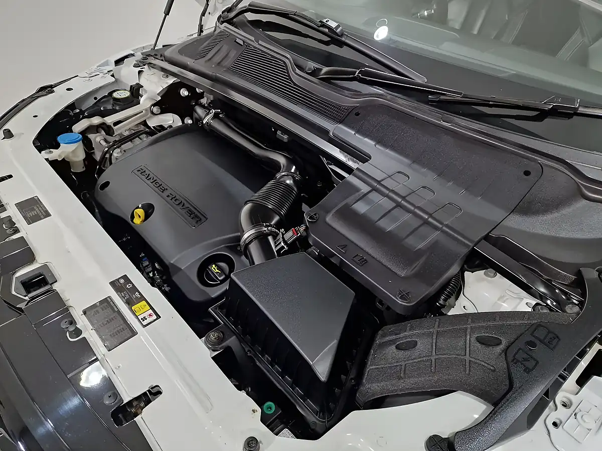 Used 2011 Land Rover Range Rover Evoque Dynamic Lux White - Interior and Exterior details 20