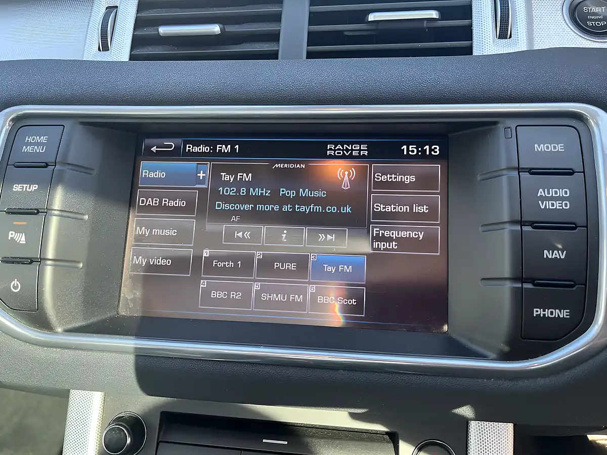 Used 2011 Land Rover Range Rover Evoque Dynamic Orkney Grey - Interior and Exterior details 13