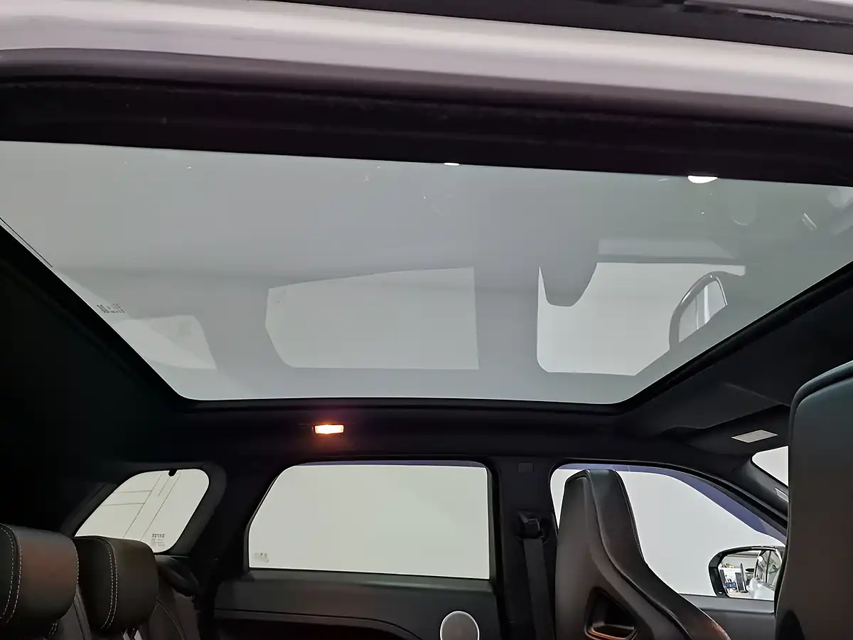 Used 2011 Land Rover Range Rover Evoque Dynamic White - Interior and Exterior details 16