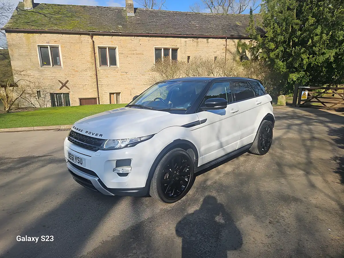 Used 2011 Land Rover Range Rover Evoque Dynamic White - Interior and Exterior details 16