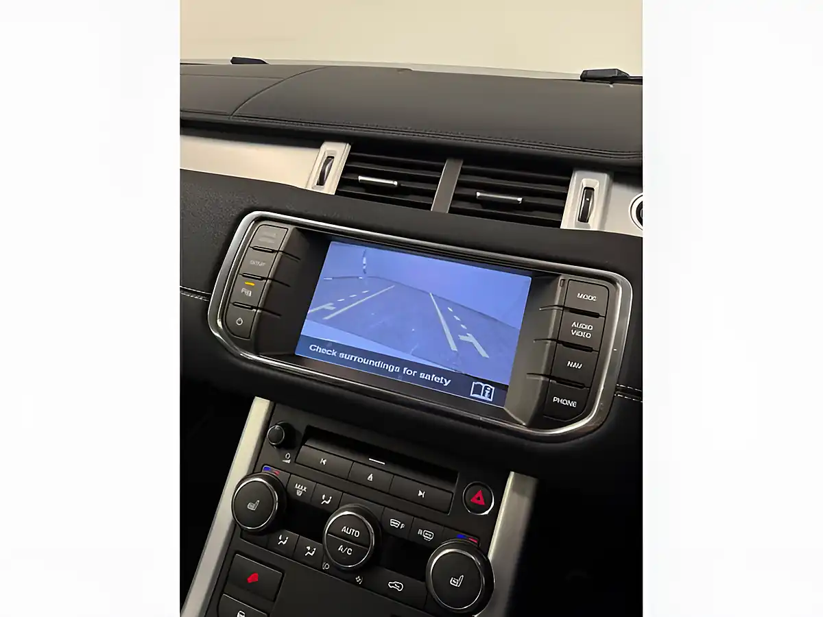 Used 2011 Land Rover Range Rover Evoque Dynamic White - Interior and Exterior details 18