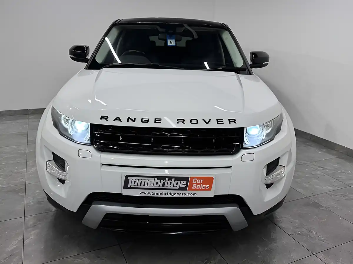 Used 2011 Land Rover Range Rover Evoque Dynamic White - Interior and Exterior details 3