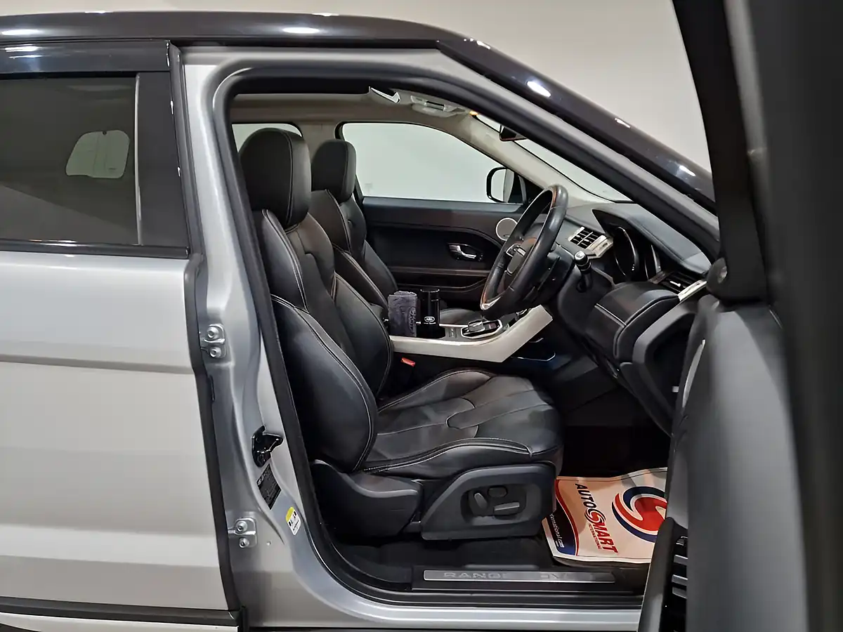 Used 2011 Land Rover Range Rover Evoque Prestige Silver - Interior and Exterior details 9