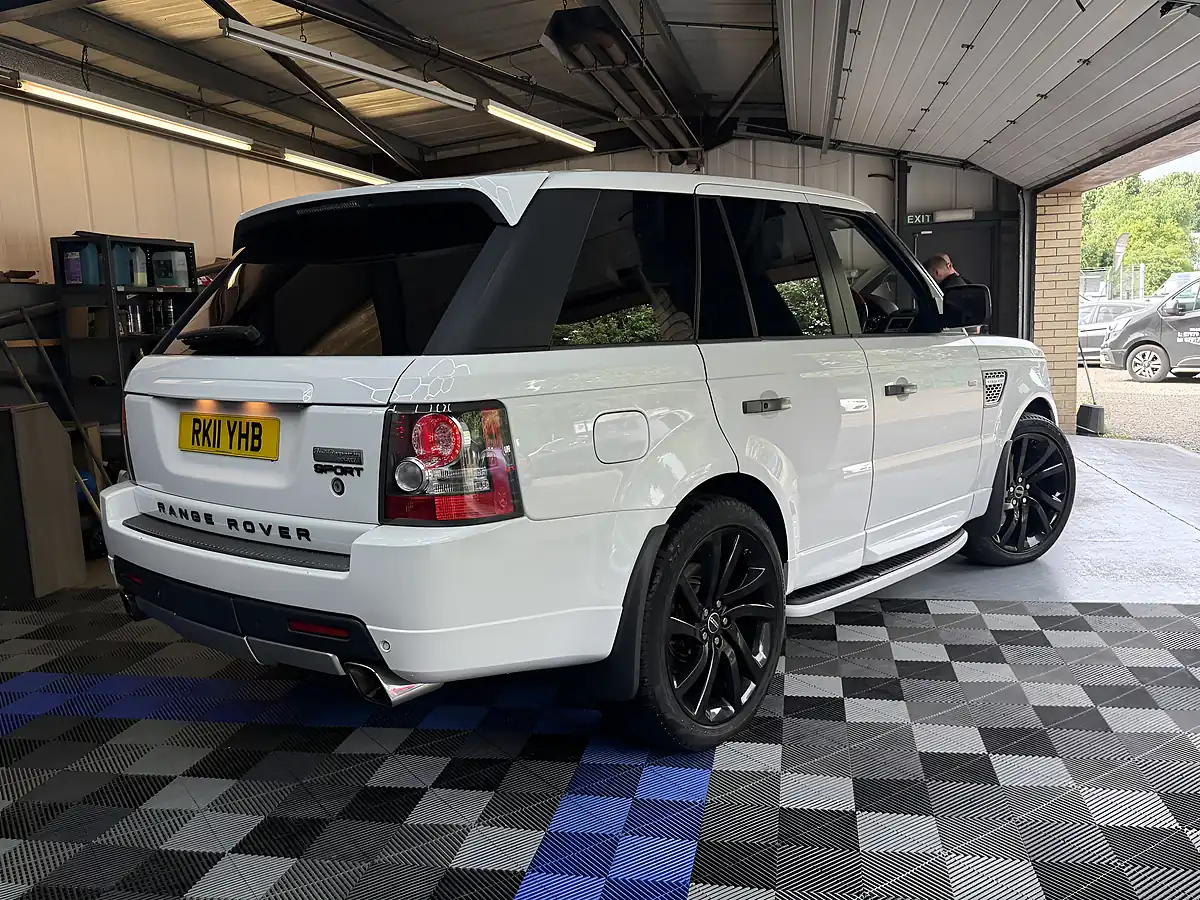 Used 2011 Land Rover Range Rover Sport Autobiography Sport White - Interior and Exterior details 10
