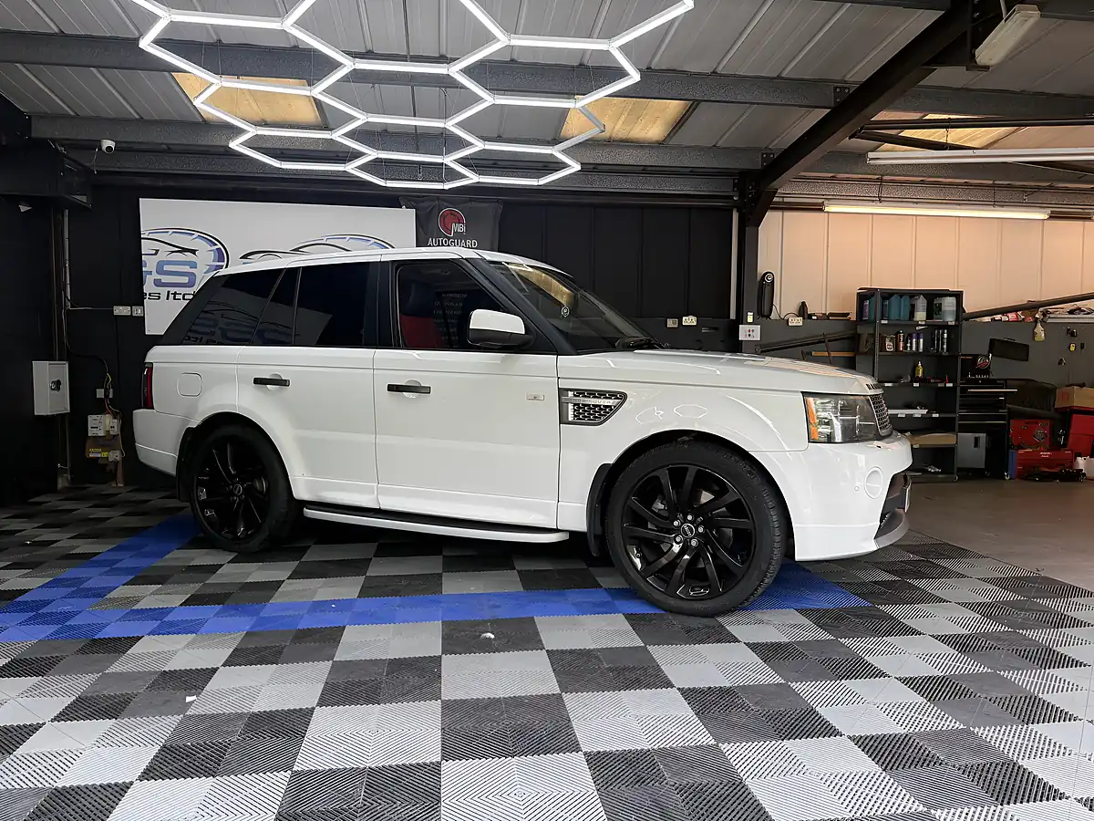 Used 2011 Land Rover Range Rover Sport Autobiography Sport White - Interior and Exterior details 6