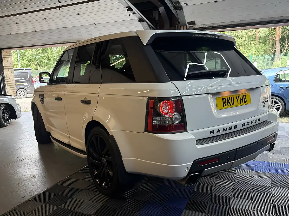 Used 2011 Land Rover Range Rover Sport Autobiography Sport White - Interior and Exterior details 9