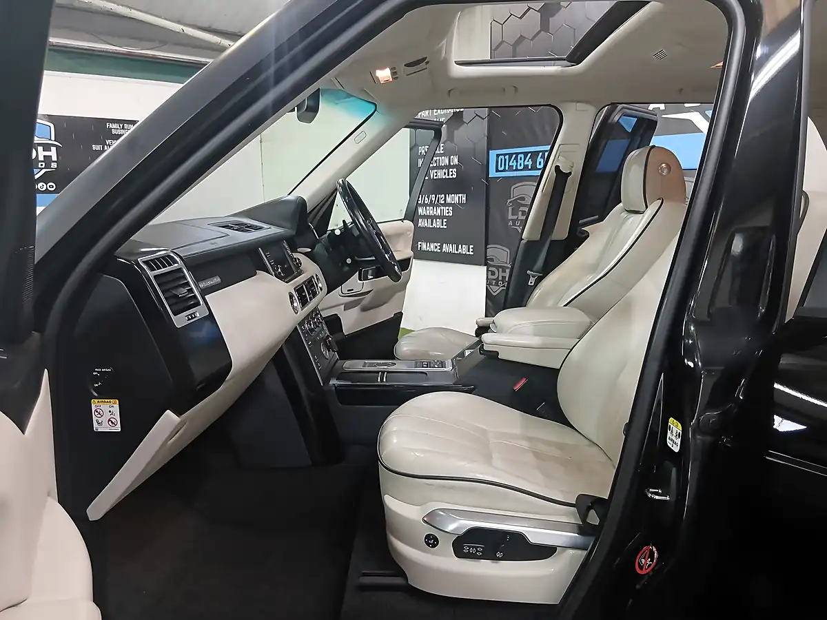 Used 2011 Land Rover Range Rover Vogue Black - Interior and Exterior details 10
