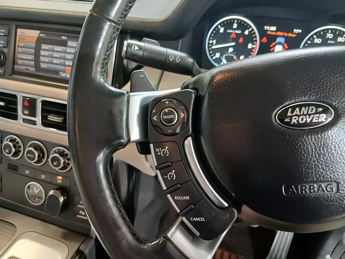 Used 2011 Land Rover Range Rover Vogue Black - Interior and Exterior details 15