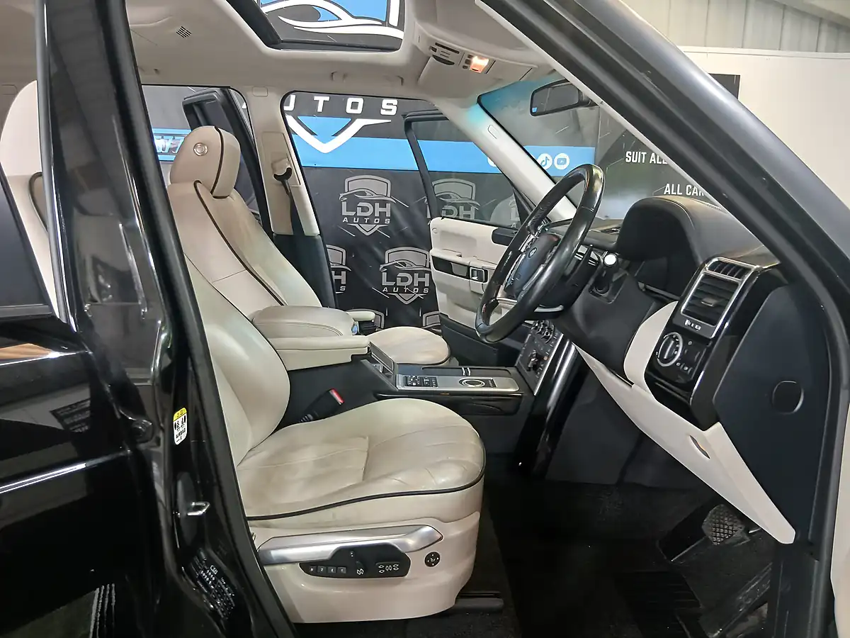 Used 2011 Land Rover Range Rover Vogue Black - Interior and Exterior details 9